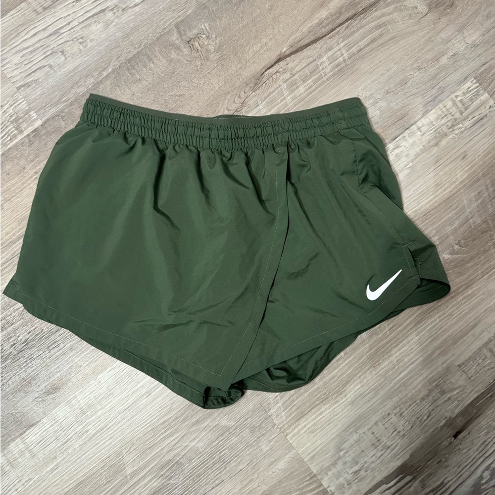 Nike tennis shorts
